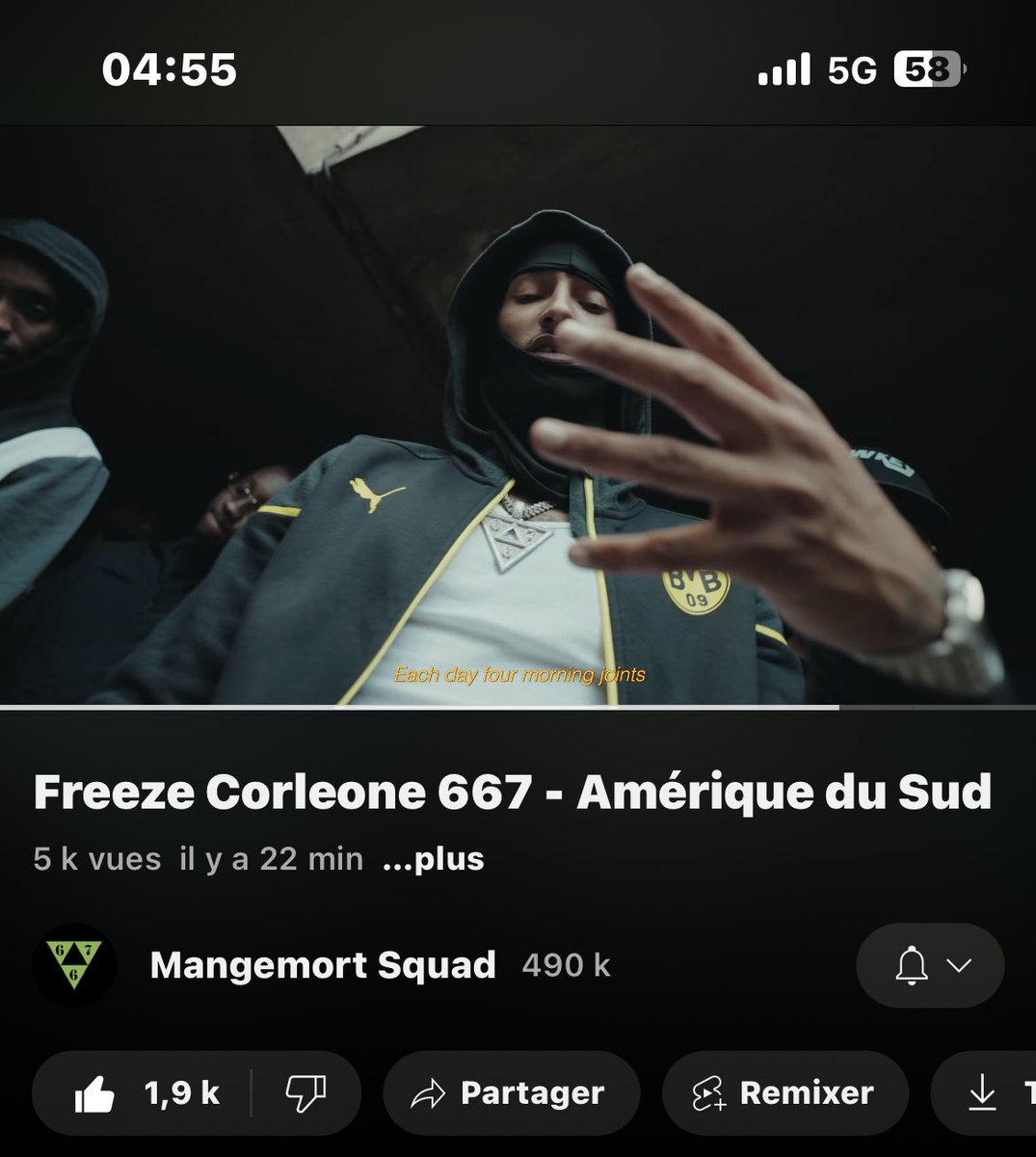 Bennocap's tweet photo. Freeze Corleone qui sort un clip à 4h30 du sbah ptdrrrrr il en a vrmt rien foutre des codes de l’industrie https://t.co/uchSHsAYAx