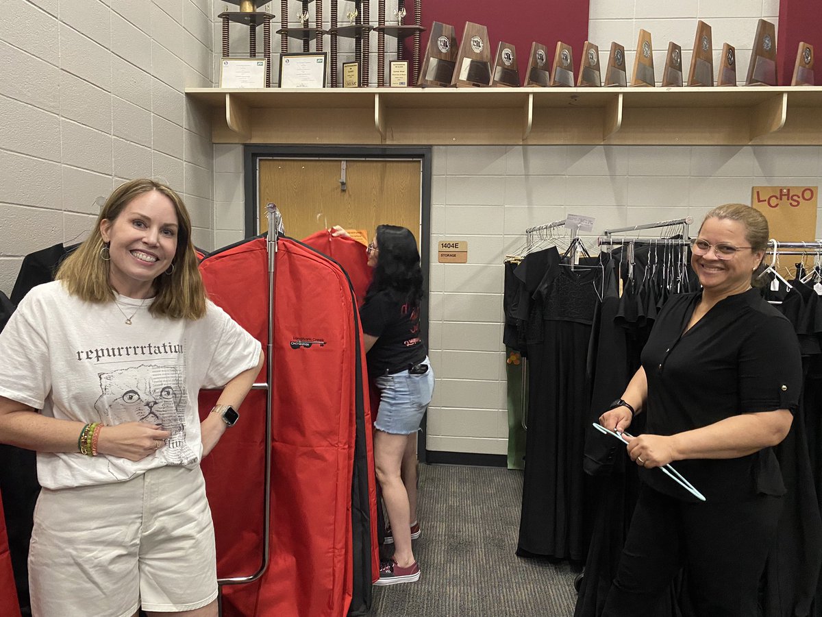 CreekOrch's tweet photo. Great Pack Preview! Thanks to all the Officers and Orchestra Booster Board members who helped out! #orchestralife #LOBONATION #powerofthepack #orchestra #LCHSorchestra https://t.co/uyMy8kl2c5