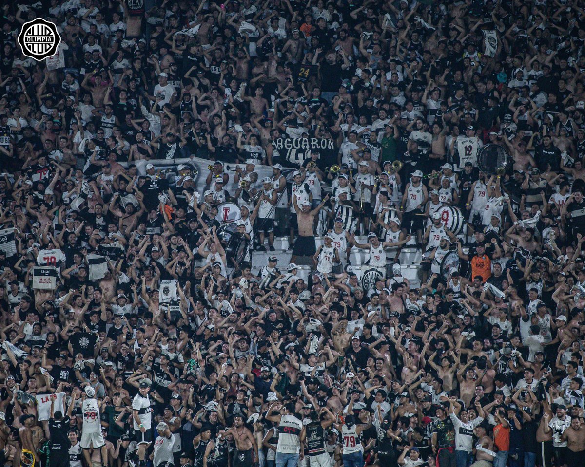elClubOlimpia's tweet photo. Jueves 31/08.

El Defensores.

Noventa minutos.

Nuestra gente, nuestro escudo, nuestra historia.

¡Todos juntos! 👊🏻

#OlimpiaMiOrgullo ⚪️⚫️⚪️ https://t.co/8fdp7FMOcP