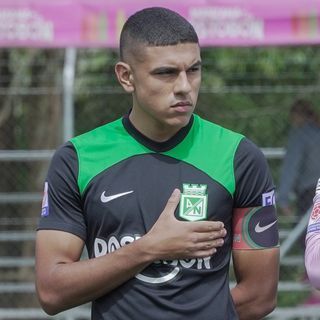 cuartas_duque's tweet photo. @SantiagoSJ9 Que lo haha el y empiece a escribir su historia https://t.co/Nq4xCwJHno