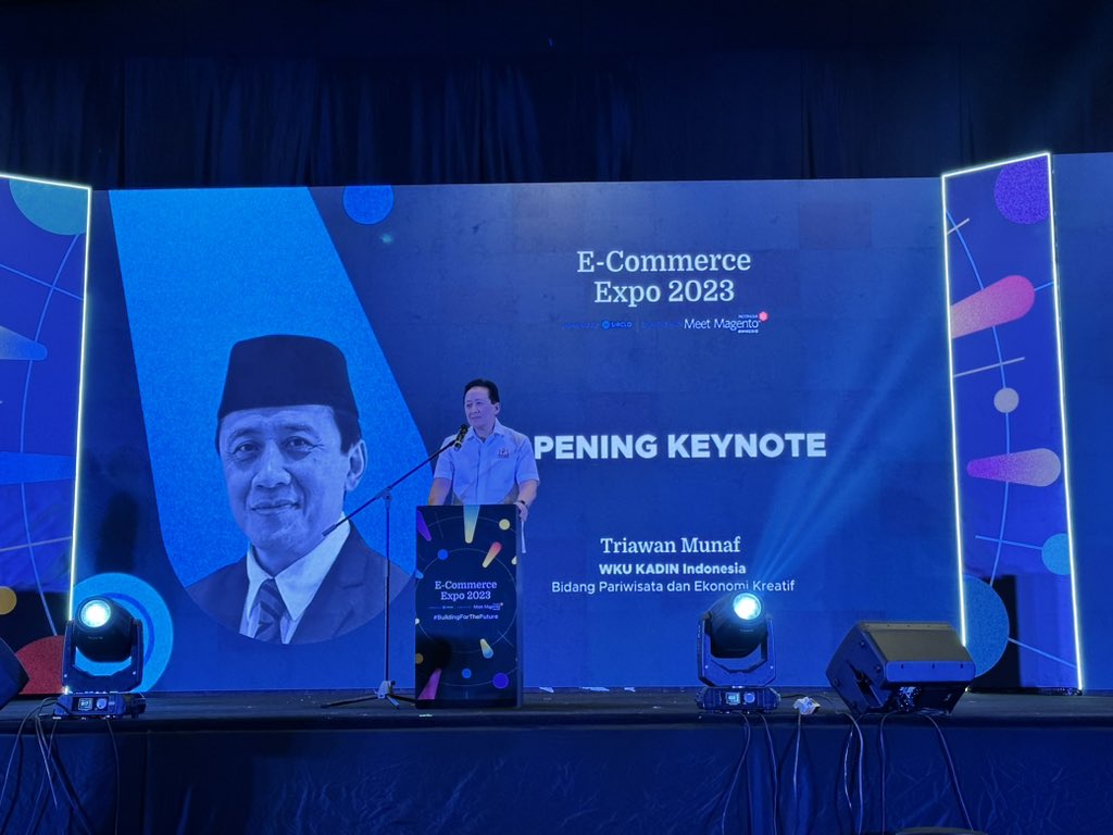 jeo4long's tweet photo. #buildingforthefuture #mm23id opening keynote https://t.co/j9JaL0aBft