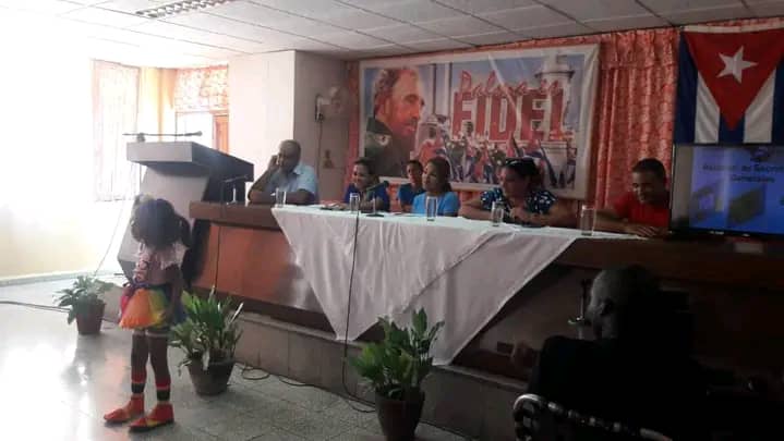 Desarrolló este jueves el municipio Palma Soriano la reunión de Secretarios Generales de la #UJC con el objetivo de asegurar la continuidad del proceso #12CongresoUJC y la calidad de la Asamblea Municipal. #Cuba #CreaTuFelicidad <a href="/DiazCanelB/">Miguel Díaz-Canel Bermúdez</a> <a href="/DrRobertoMOjeda/">Dr. Roberto Morales Ojeda</a> @aylinalvarezG