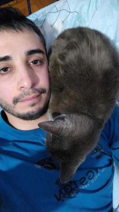 Mi bulma ya tiene 20 a&ntilde;os. Aveces pienso en el dia q vino a casa y fue amor a primera vista con mi abuelo<a href="/tag/hunterxhunter"class="tags"><span>#hunterxhunter</span></a>