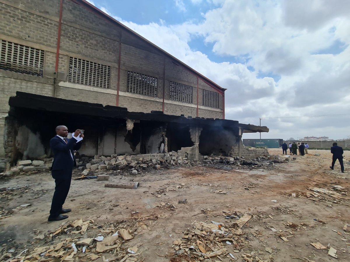 omollodavid10's tweet photo. Why evict an investor who employs over 700 people?
#Justice4MegvelCartons 
@bonifacemwangi @CSRGKenya @CJMarthaKoome @DCI_Kenya @cidioti @LandsMinistry @JUDICIARYKENYA https://t.co/om6mUKfnEd
