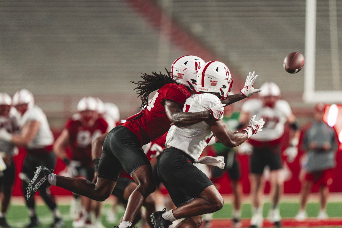 Corey Collier Jr. with the lockdown defense #GBR