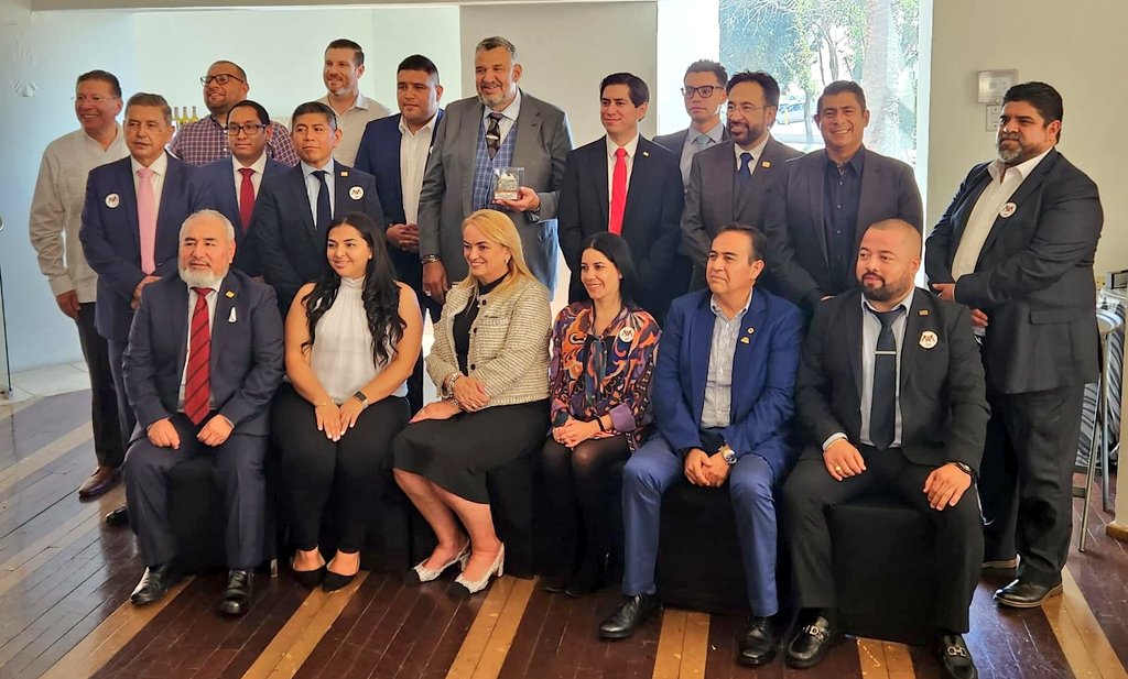 ASUME_SegPriv's tweet photo. Felicitamos a la @AMESP_oficial, a su presidente @GabrielBernal02 y a la Directora General, @VTorresLanda por la realización de la conferencia "Hablemos Bien de la Seguridad", en el marco de su Asamblea Extraordinaria llevada a cabo la Cd. de Tijuana, Baja California. 

🧵1/2 https://t.co/PPwmJowLEz