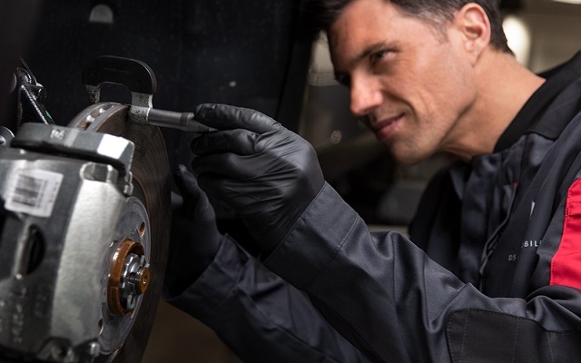 DsStoreShiga's tweet image. Bonjour.
皆様、お車の調子はいかがでしょうか？
お車を快適にお乗りいただくために、普段からお車の状態を把握し、状態に応じた整備が必要です♪
何かございましたらお気軽にお問い合わせください(*^^*)

#DSstore #DSstore滋賀