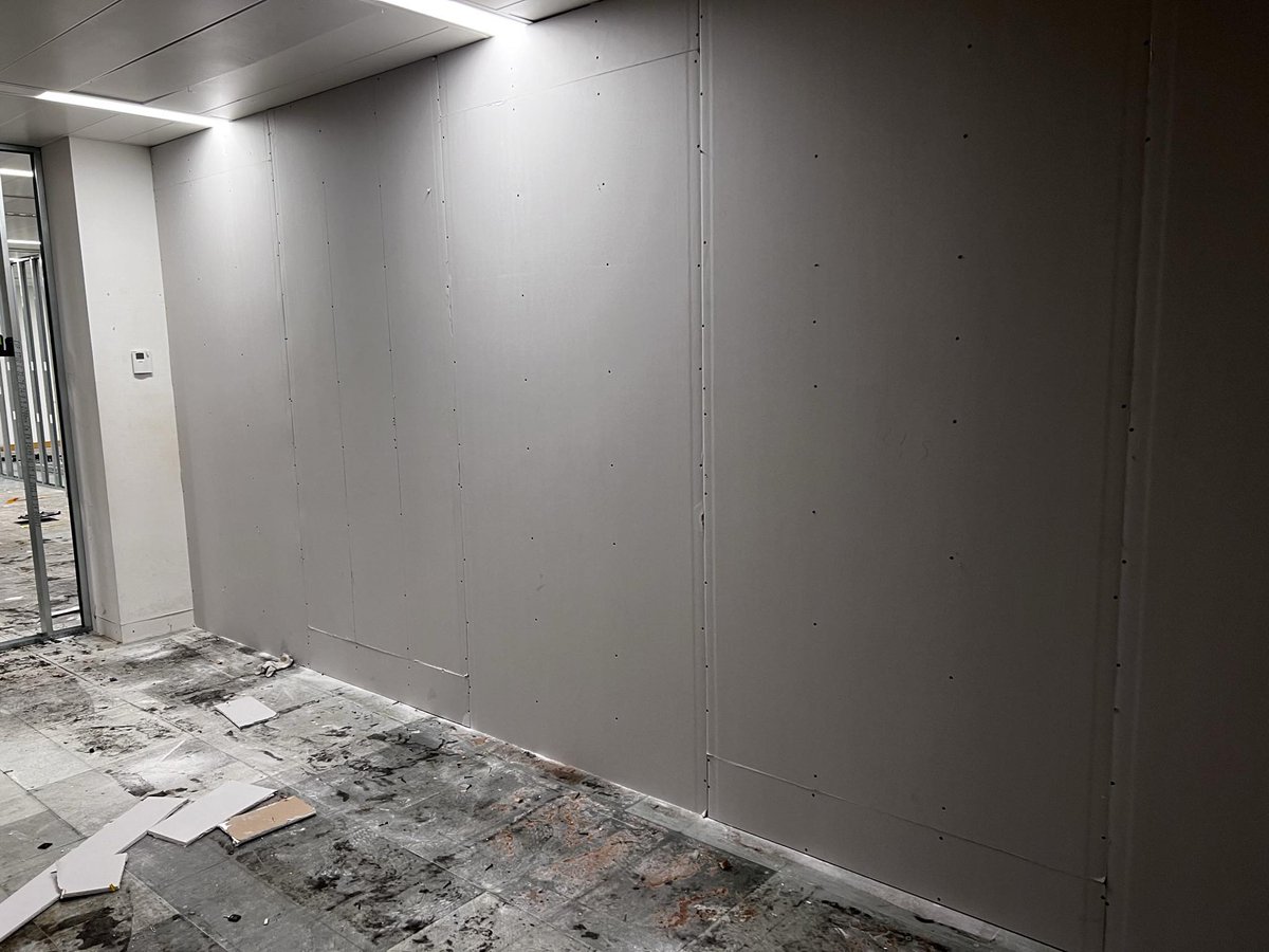 HysajLtd's tweet image. &quot;Efficiency meets aesthetics with Hysaj Ltd. Our drylining experts create seamless surfaces that stand the test of time. 🔧 #EfficiencyInDesign #HysajDryliner&quot;