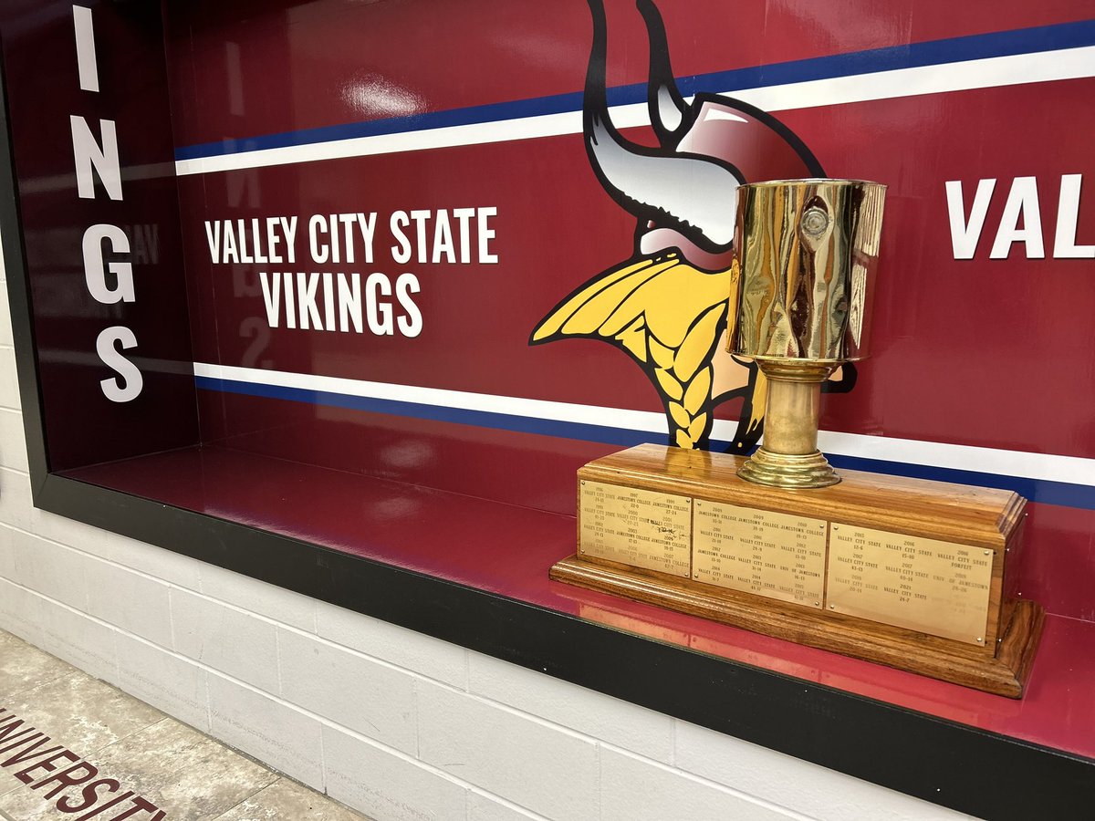 VCSU Football tweet media