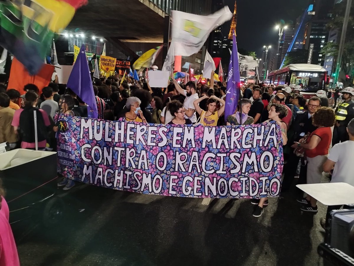 iamrafah_'s tweet photo. @mnesaopaulo em seu território denunciando o pecado do racismo e protestando contra o genocídio negro no Brasil! Nossa vitória não será por acidente; luta e resistência são a chave! 

Parabéns a todas as organizações nesse marco na luta do povo negro. Seguimos juntos! ✊🏾 https://t.co/LTbXBMLDgw