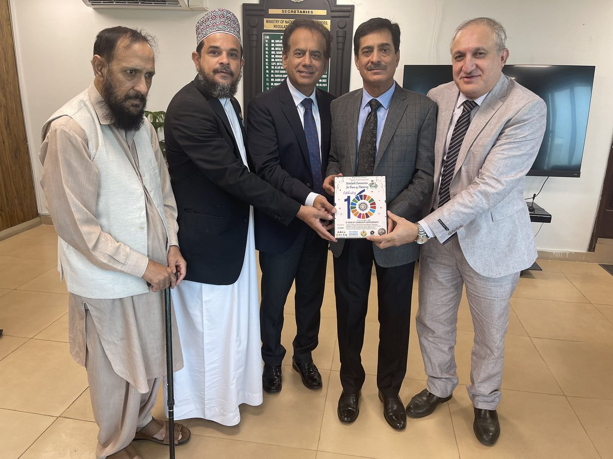 When the interfaith harmony ambassadors at large Aalama Ehssan presented his pledge to achieve SDGs targets for equity and accessibility of health care for all ,3 Secretaries Health, Rel affairs &amp;Norcotics Div <a href="/nhsrcofficial/">Ministry of National Health Services, Pakistan</a> <a href="/for_interfaith/">Building Bridges</a> <a href="/UNICEF_Pakistan/">UNICEF Pakistan</a> <a href="/Shallwani/">Iftikhar Shallwani (PAS)</a>