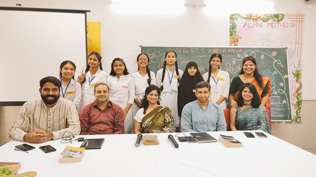 Reflectivediary's tweet photo. From the streets of London to the halls of @GgsssHarkeshNgr—Students and Teachers bring Oliver Twist to life!

A literary genius and dynamic principal, @mavericksheetal, organized #ReadWithStudents to promote the joy of reading!

Find it 
👇
https://t.co/70Ijy5EgYi https://t.co/KDSnClD9Xv
