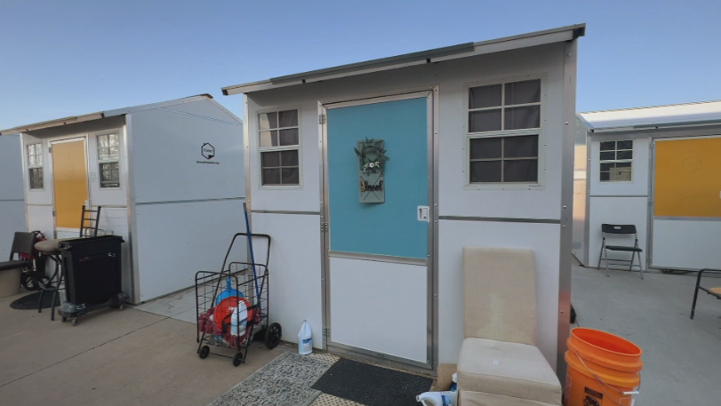 MNeitroCO's tweet photo. Denver is thinking about placing 11 micro communities throughout the city. Aurora and the Salvation Army are already operating a pallet shelter village near I-70 &amp; Peoria. @AlanGTV &amp; I talk to residents about this temporary housing option - @CBSNewsColorado 10pm. https://t.co/K83TxFwhrZ