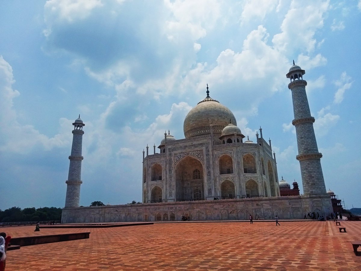 Empty Taj Mahal #tajmahal #agra #india #beautiful #nopeople #whereiseveryone