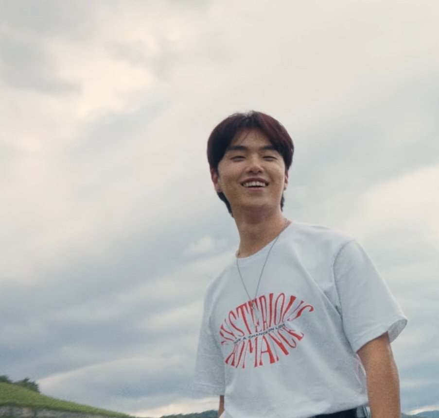 KingsRose4's tweet photo. Hajoon's smile 🥺 

#TheRoseYOUREBEAUTIFUL https://t.co/4p9F1sFwUn