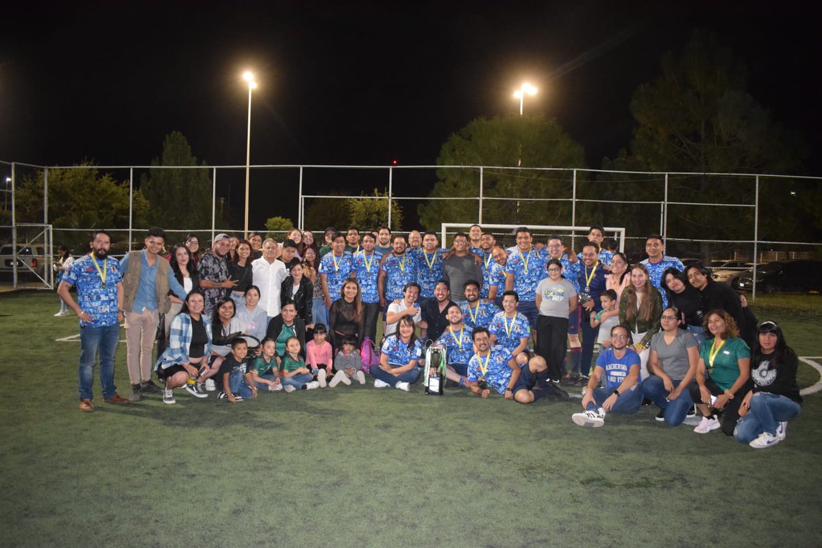 Grupo Garza Limón Campeón del Torneo Empresarial Tec Milenio al vencer 4-1 a Oxxo.