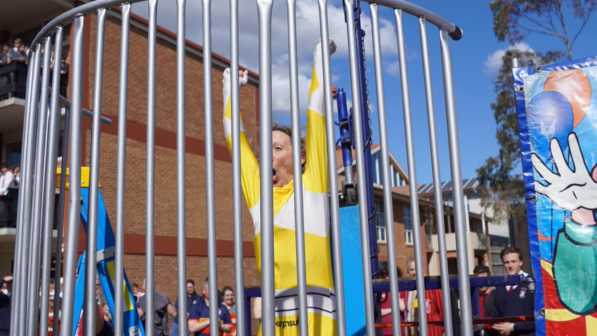 scotchmelbourne's tweet photo. Just in from St Andrew's Square... we more than doubled our target and raised over $12,000 for Tiwi College - and some of our most recognisable faces have been dunked! 

A huge well done to all involved in the "Plunge for Tiwi" fundraiser. https://t.co/sumX7Td1ca