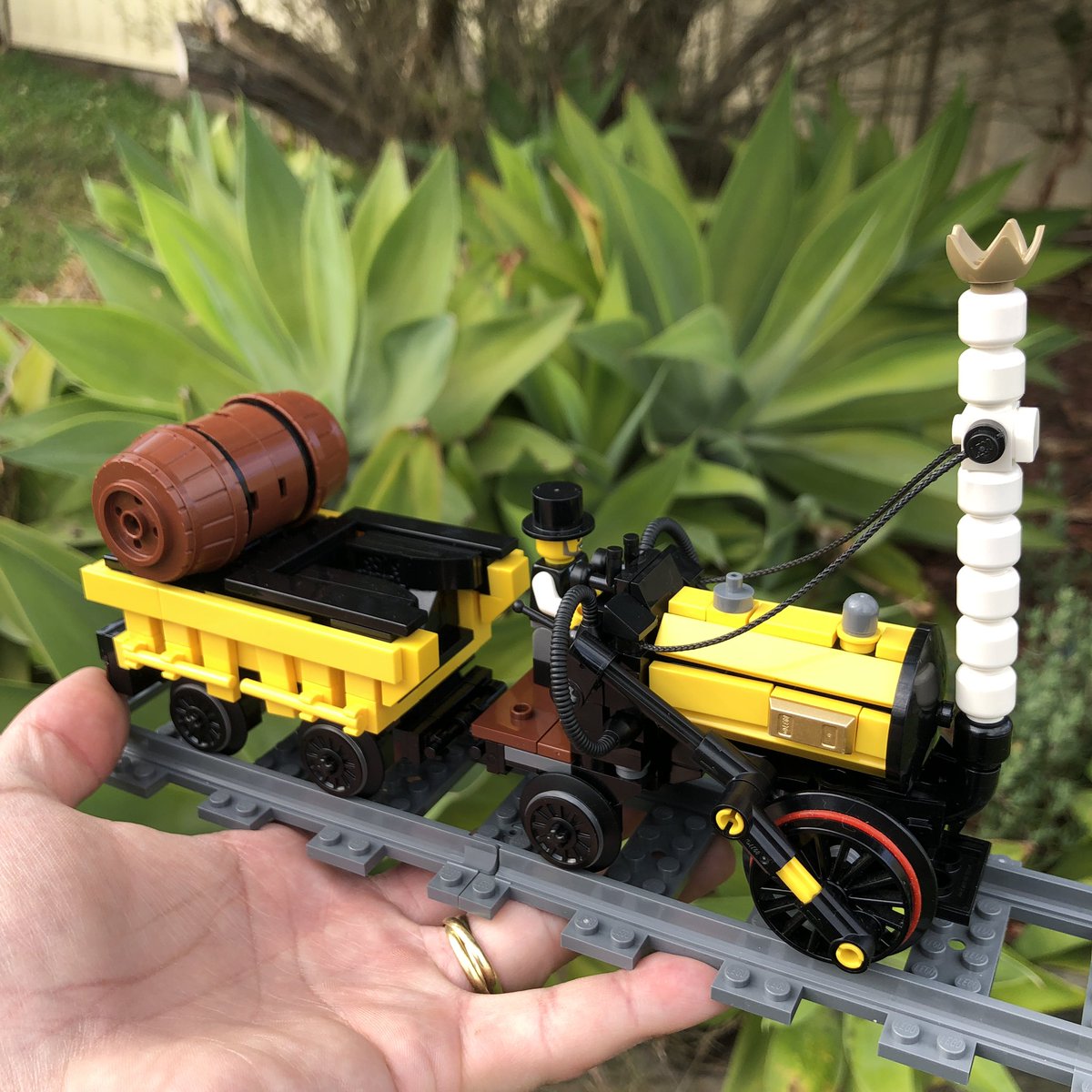 "Speed on Rails" has been selected as a finalist in the LEGO House Creativity challenge!

Fan voting is now open!

🚂💛🖤💛🥰

VOTE HERE 👇

stephenson.maddad.com.au

THANK YOU FOR YOUR SUPPORT!

🔥🔥🔥🔥🔥
🖤💙💜💙🖤

#legohouse #lego #afol #legofan #steam #trains
