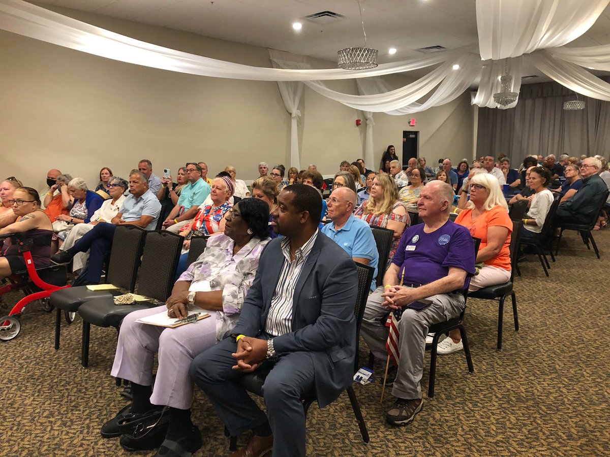 What an incredible turnout for Take Back Florida in Fort Myers!
Lee County Dems are fired up and on the frontlines!
#TakeBackFL