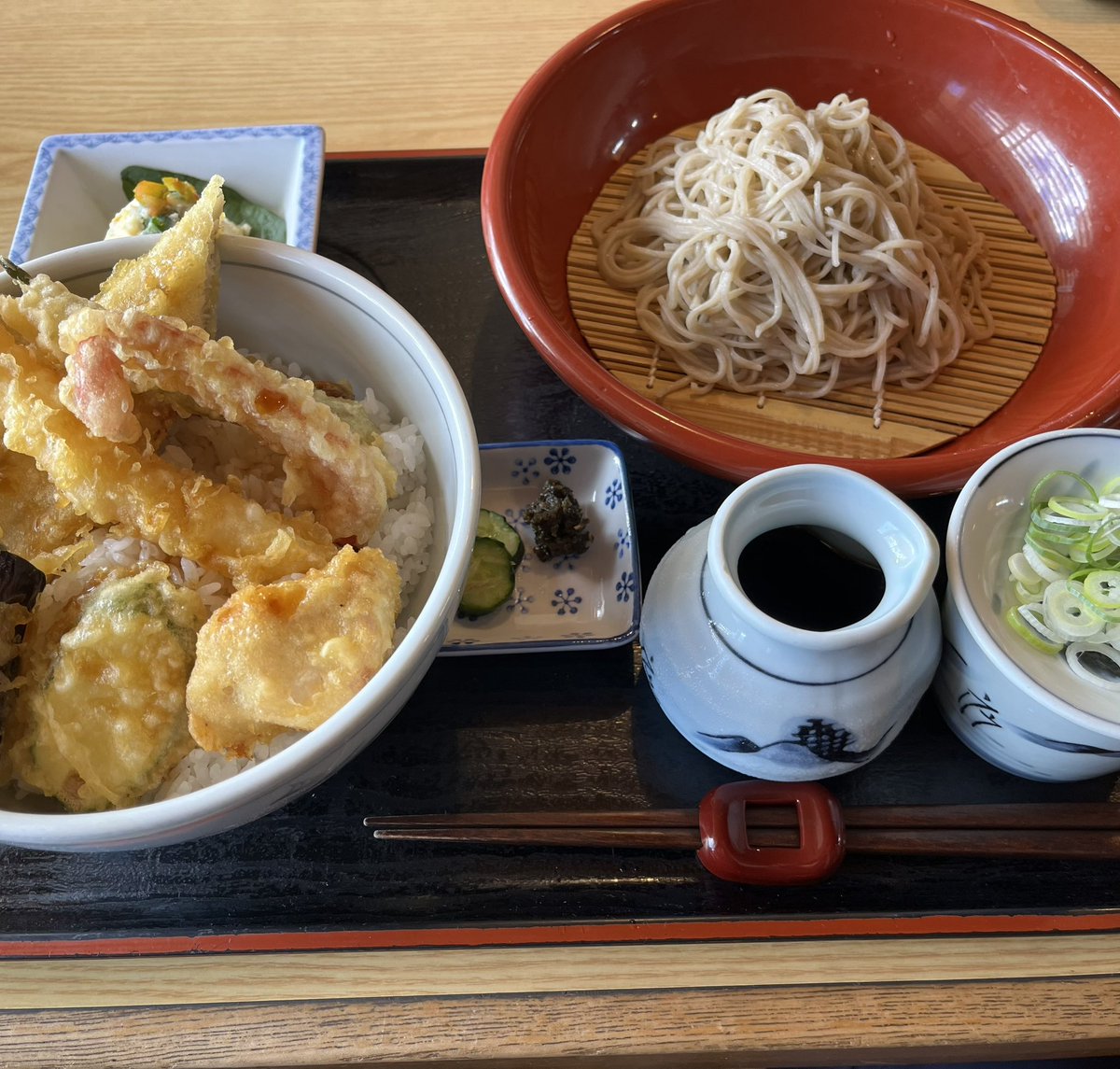 Ryogacha's tweet photo. 夏気分のランチ✨ https://t.co/rzGqkzkYQX