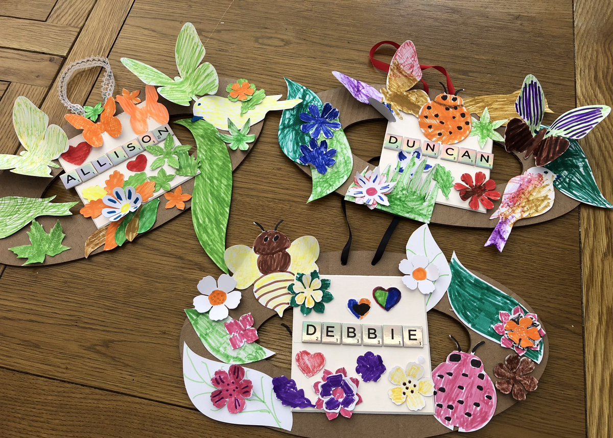 MojoCrowthorne's tweet photo. Lovely artwork by the care homes I’ve visited this week. #artincare #socialprescribing #dementiafriends  #Mindfulness https://t.co/EdY2wKRcV1