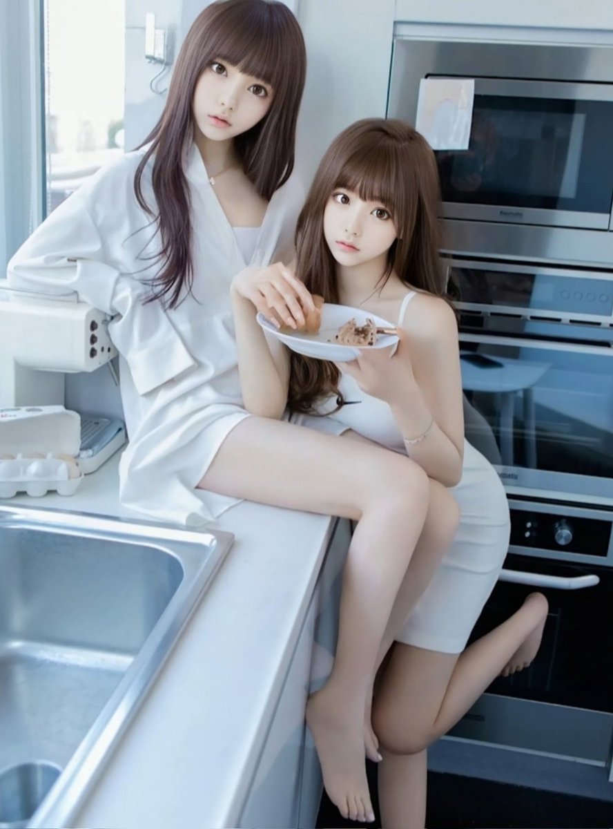 JUNJUNJUN1014's tweet image. こんにちは🤗久しぶりの双子姉妹💕
休暇満喫中🤗

#カコジョ  #ちょっとでも気になったらフォロー 　#faceapper #可愛いと思ったらいいね