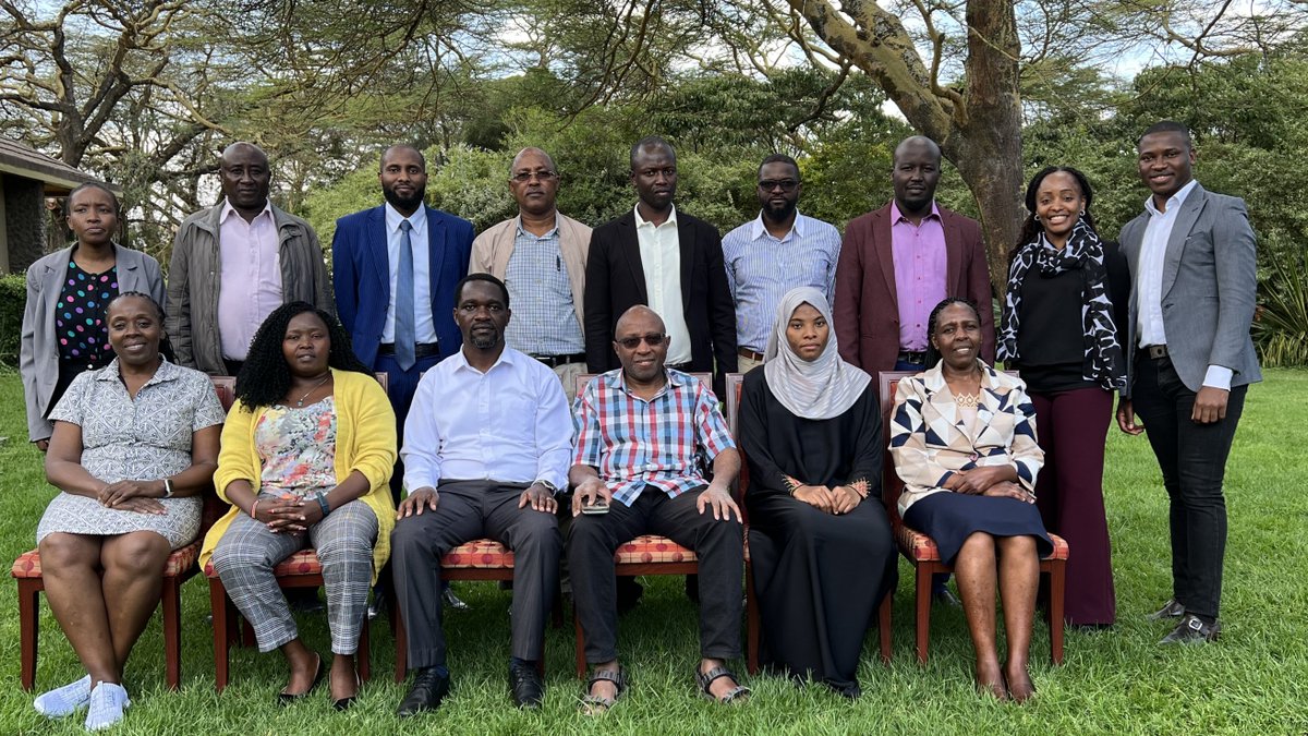bodo_immink's tweet photo. Exciting strides towards #SustainableMobility! A dedicated #VehicleEfficiency policy regulations working group has been established by stakeholders meeting to advance 🇰🇪 sustainable #mobility @SDoT_Kenya @ntsa_kenya @EPRA_Ke @KEBS_ke @UNEP in partnership with @giz_gmbh #Kenya! https://t.co/6yGF2ogWiA
