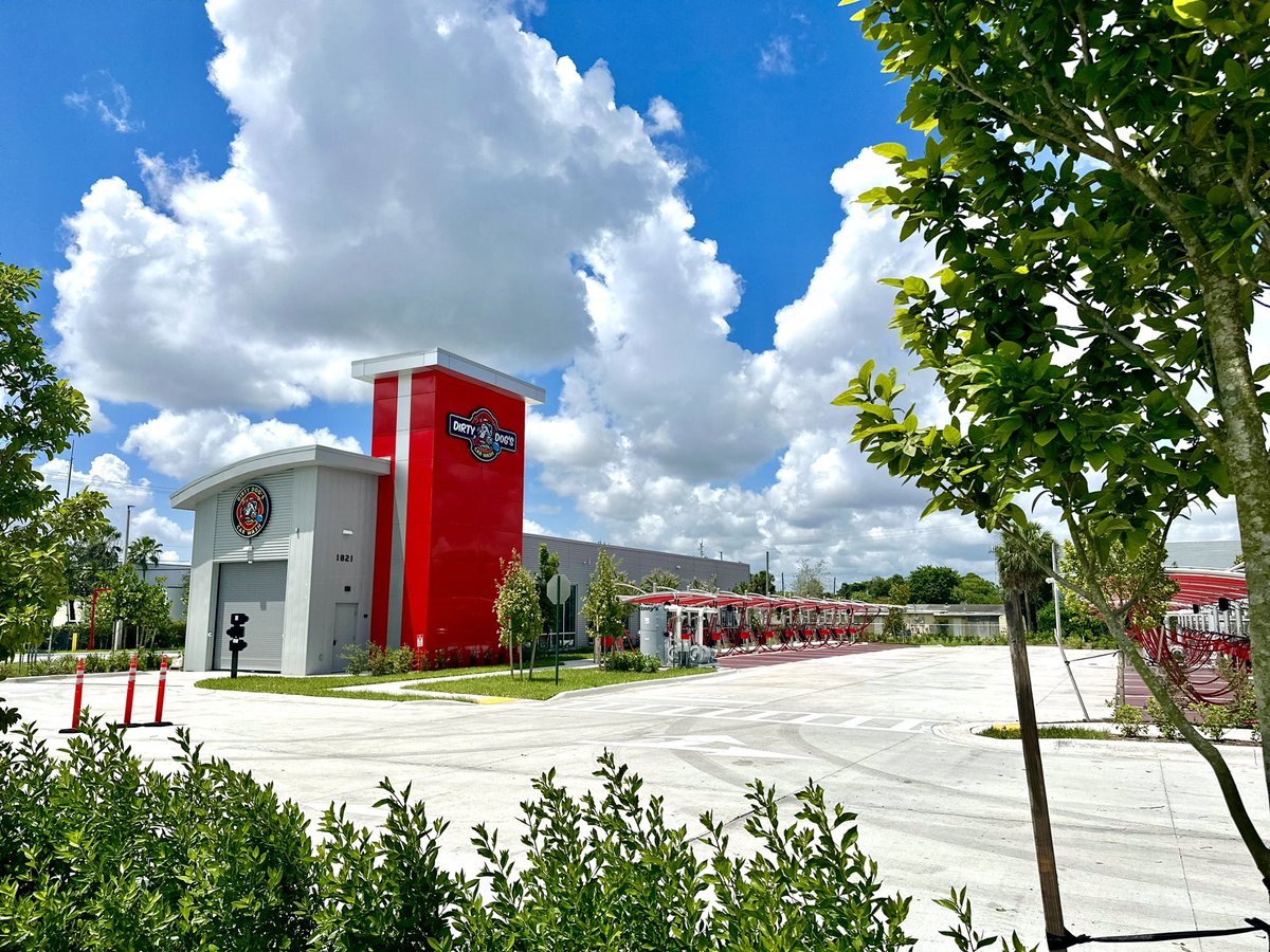 Cleve2Cally's tweet photo. Get ready #northlauderdale we are coming tomorrow! Let’s wash your car! #carwash #dirtydogscarwash #graphine #ceramic #helpingheroes https://t.co/vPJiocnH8c