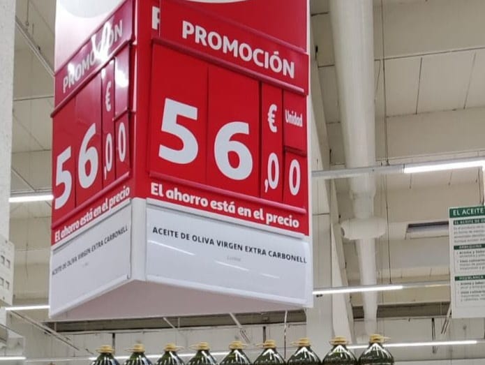 JuanviPalleter's tweet photo. PROMOCIÓN. 
A 12 € el litro de aceite!!! 
Vamos a comer mierda sinó espabiláis muchos!!! https://t.co/U78FwFx5g4