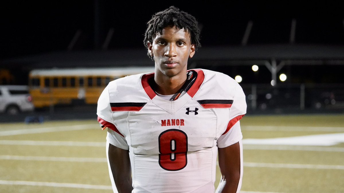 JScruggsOTF's tweet photo. Manor 2024 WR Cam Lewis caught my eye in warmups due to his size at 6-3, 190 pounds and he ended up passing more than just the eye test as he had one of the better plays of the night when he won a 50/50 ball before running 50 yards into the endzone for 6

Senior eval worth a look https://t.co/KO43OpC9Uc
