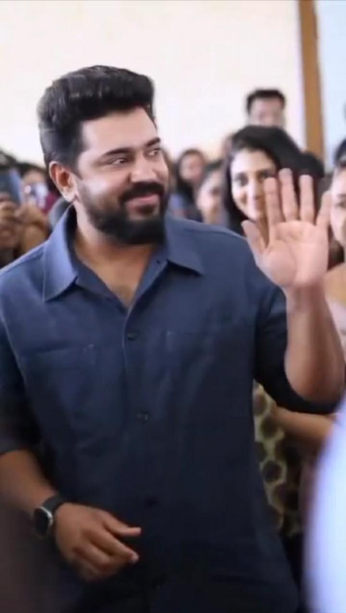 10_dhru's tweet photo. Boss intro one of Nivin's best🔥

1st half kiddu🔥🔥
#BossandCo #BossandCoArrives https://t.co/K5Fu2WqFZ0