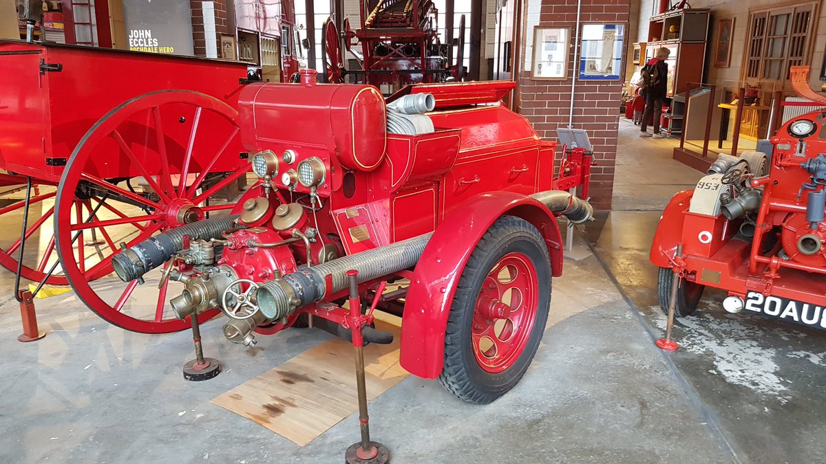 Captain Whiskerson tweet media