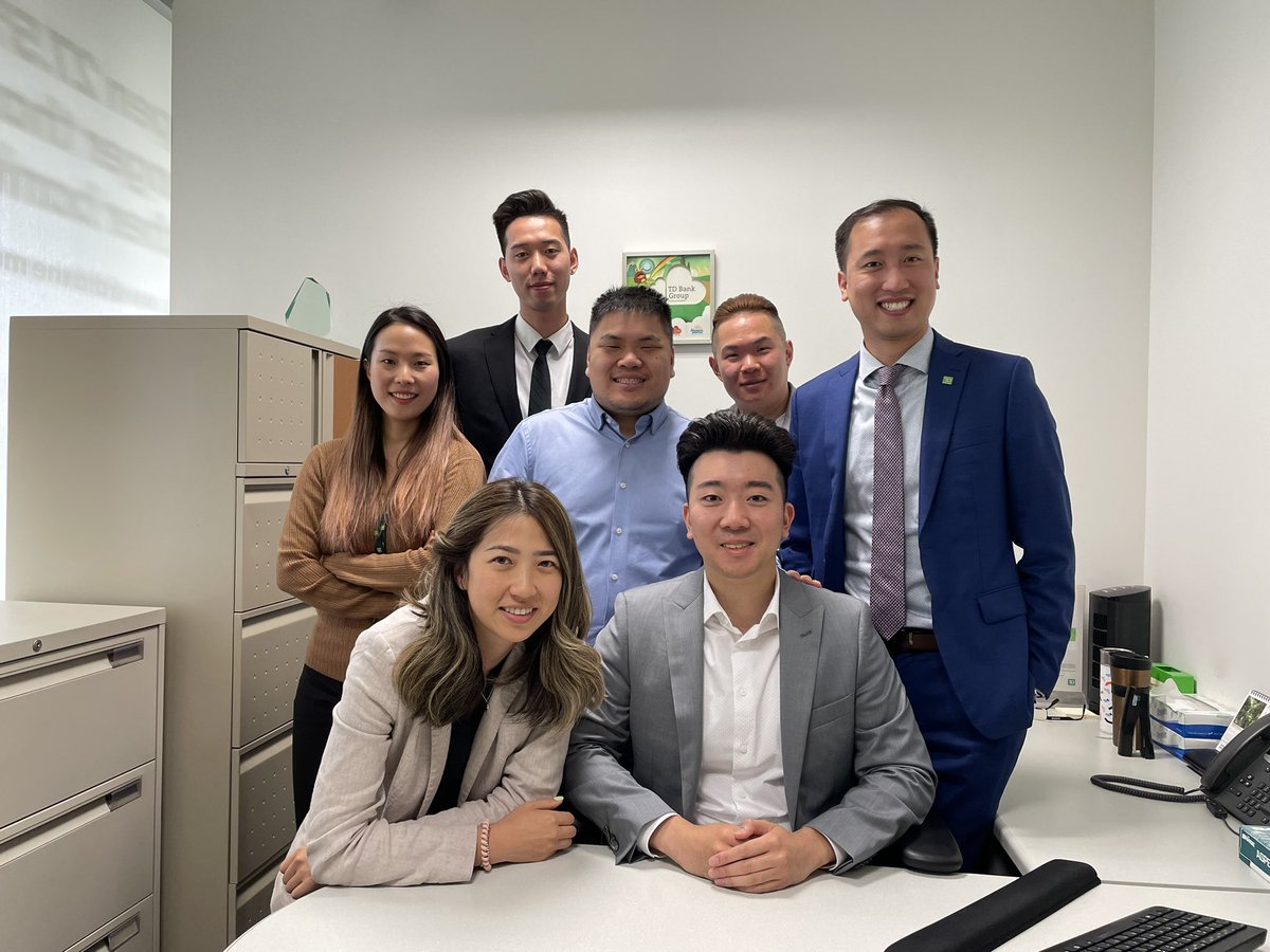 Our beloved MCE Johnathan’s last day at Oakridge. We are so fortunate to have you on the team and grateful for the impact you made! All the best to your new role at Broadway &amp; Waterloo🫡
<a href="/WesHo_TD/">Wesley Ho</a> @BerniceWong_6 <a href="/AmynJessa_TD/">Amyn Jessa</a> <a href="/juliearmour_td/">Julie Armour</a>