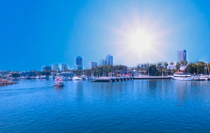 laurajauld's tweet photo. A bright and sunny day💙☀️
#ocean #blue #sun #boats #photography #photographylovers #PhotographyDay #brightsun https://t.co/AiYbjZVT5A