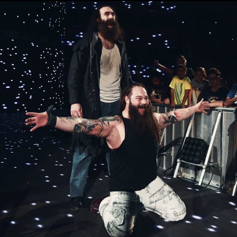 Sinideas___'s tweet photo. Juntos en el cielo 🕊️ Rest in peace🤍
#BrayWyatt https://t.co/JG1tPVb8rx