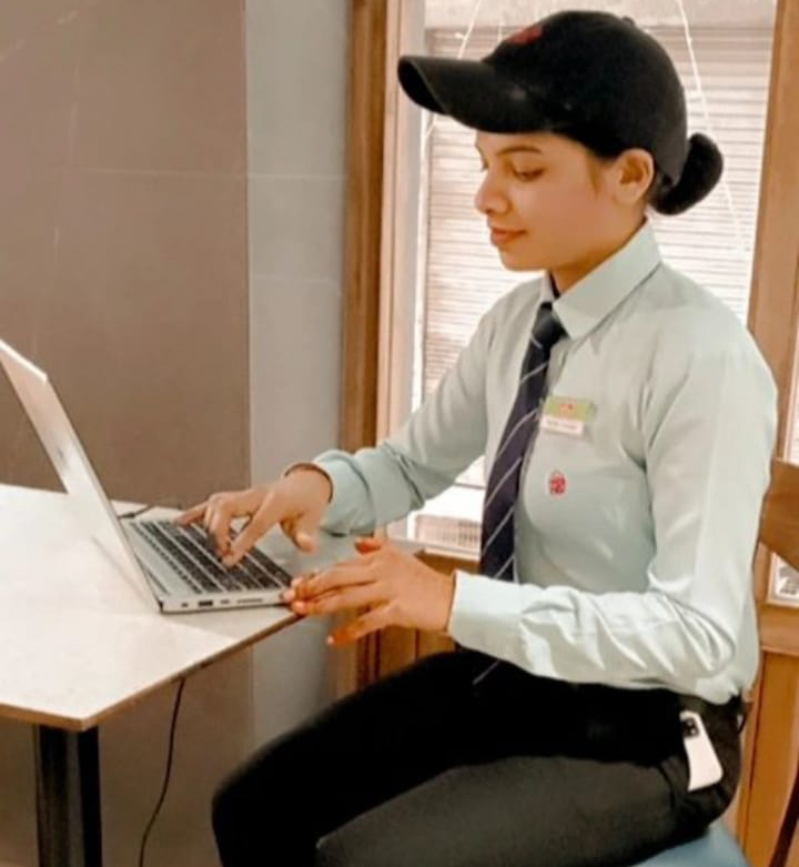 💪🌍 #ChallengeStereotypes #BeYou
Day 4: Career Choices Unbound 👩‍🔬👨‍⚕️ 
Let's debunk the myth that certain careers are "for men" or "for women." Every individual should have the freedom to follow their passion without being confined by outdated norms. 
Whether it's STEM, arts,