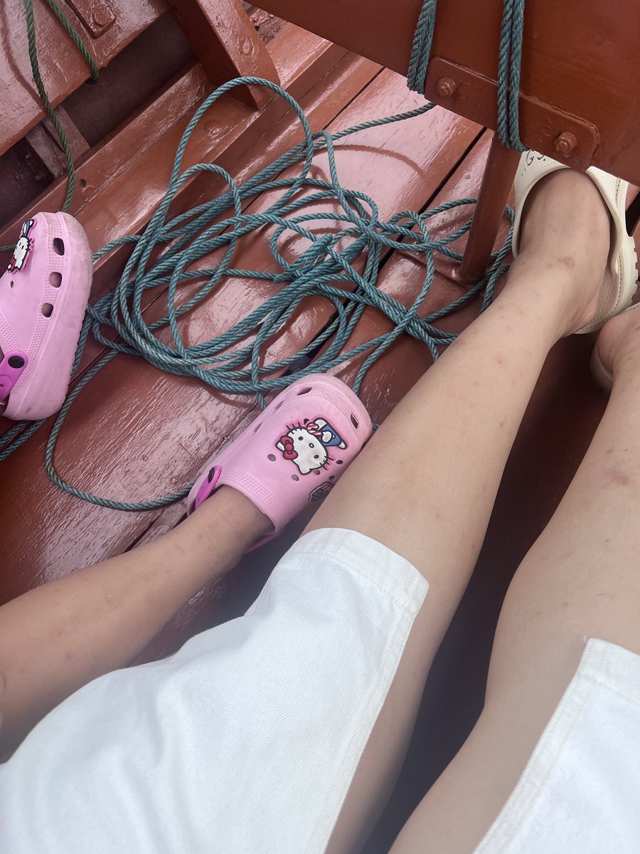 anomymuch's tweet photo. สองพี่น้องขาลายแพ็คคู่ https://t.co/EEuy3jupCO