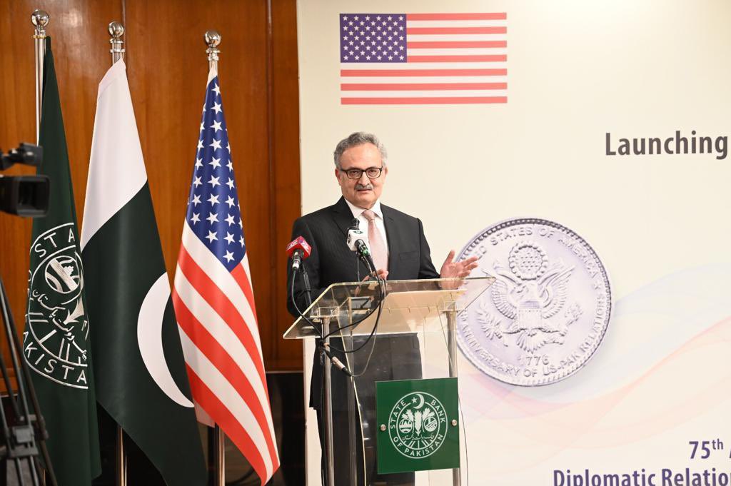 ForeignOfficePk's tweet photo. FS @syrusqazi attended the launch ceremony of commemorative coin marking the 75th anniversary of Pak-US diplomatic relations organized by @StateBank_Pak today. The coin signifies historic 🇵🇰-🇺🇸 relationship embedded in democratic values, mutual cooperation and common interests. https://t.co/3bXebTwiEi