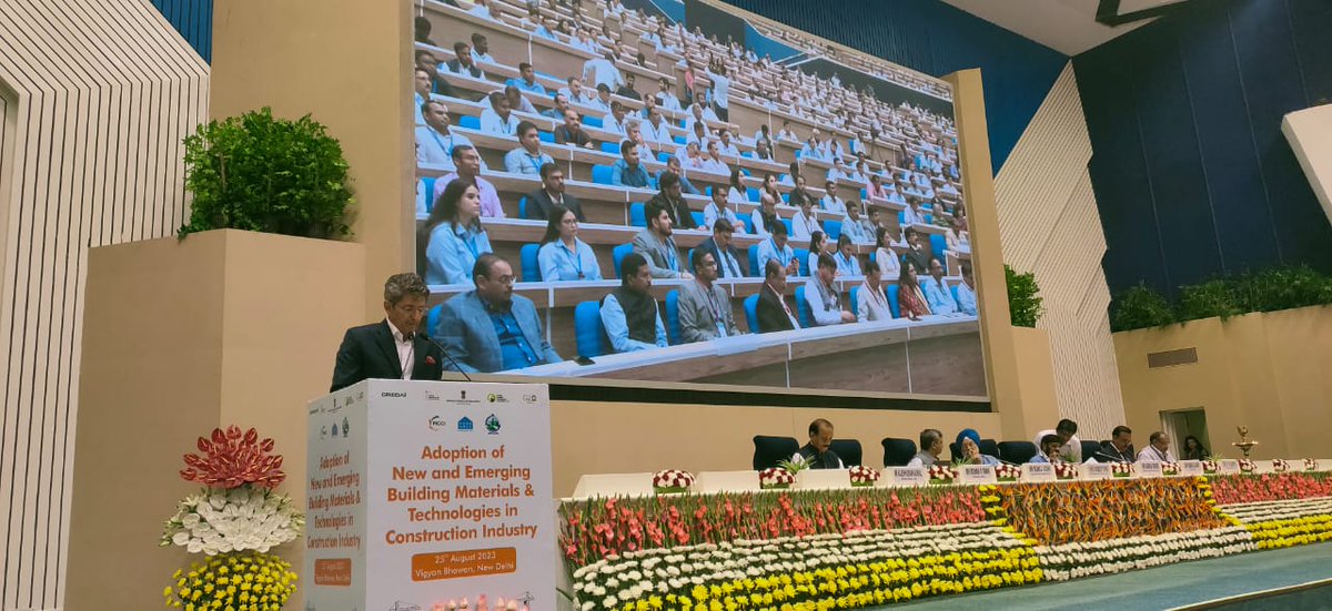 PMAYUrban's tweet photo. Mr Boman R Irani, President, @CREDAINational, delivered the welcome note at conference on "Adoption of New and Emerging Building Materials and Technologies in Construction Industry. He appreciated MoHUA's efforts to transform construction landscape of India (1/2)

#HousingforAll https://t.co/9O2peMREYt