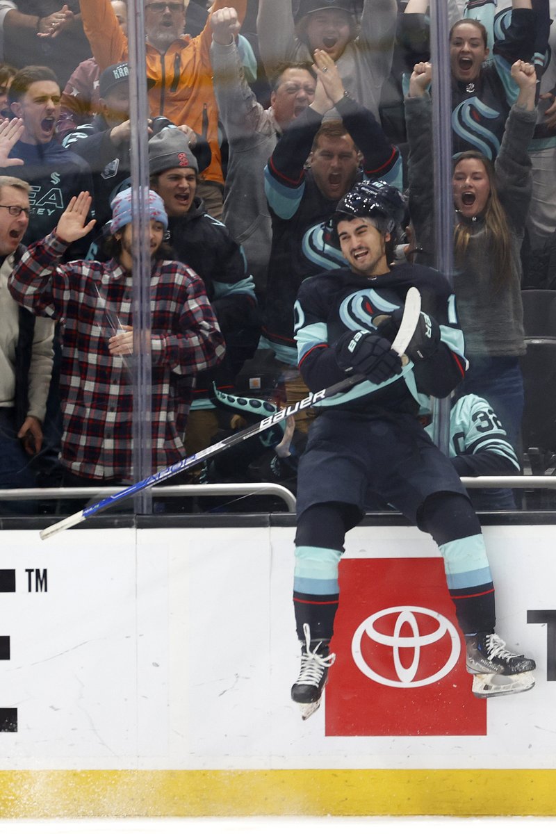 SeattleKraken's tweet image. #IsItOctoberYet?