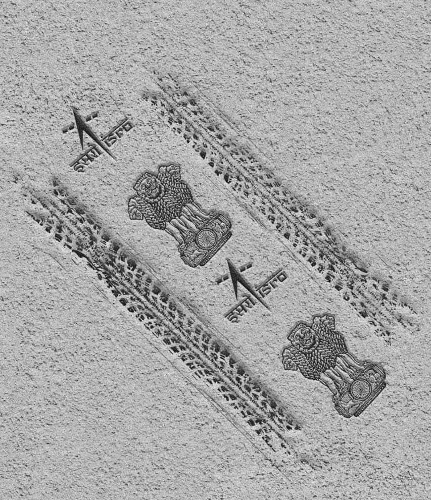 abhignanam's tweet photo. Named after moon, Chandragupta Maurya was fascinated by our celestial neighbour. Today his emblem which was adopted by the Republic of India is gonna be itched on the moon.
#Chandrayaan3 https://t.co/c3DRhOptap