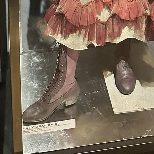 kimichkis's tweet photo. just a friendly reminder that lucy gray won the hunger games IN HEELS that's a girlboss right there https://t.co/aCB2yyP0uJ