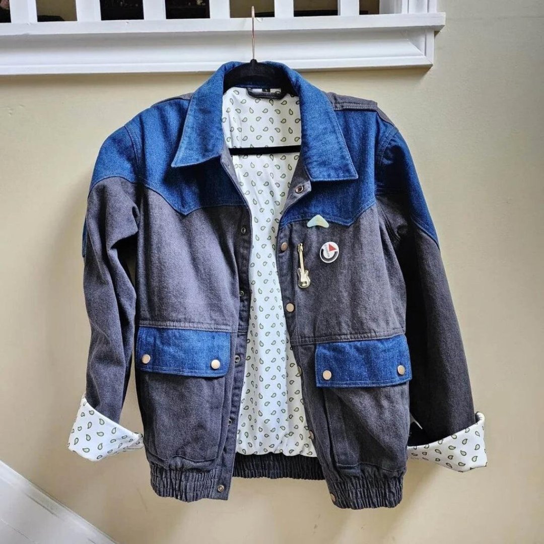 mercari_app's tweet photo. Ever looked at an outfit and thought, ‘I know that!’? Test your movie fashion IQ. 🧐
Shop costumes at https://t.co/TtZCtbAH6V
#Halloween #Fashion #Thrifting #Mercari https://t.co/YmoR28Ehv7