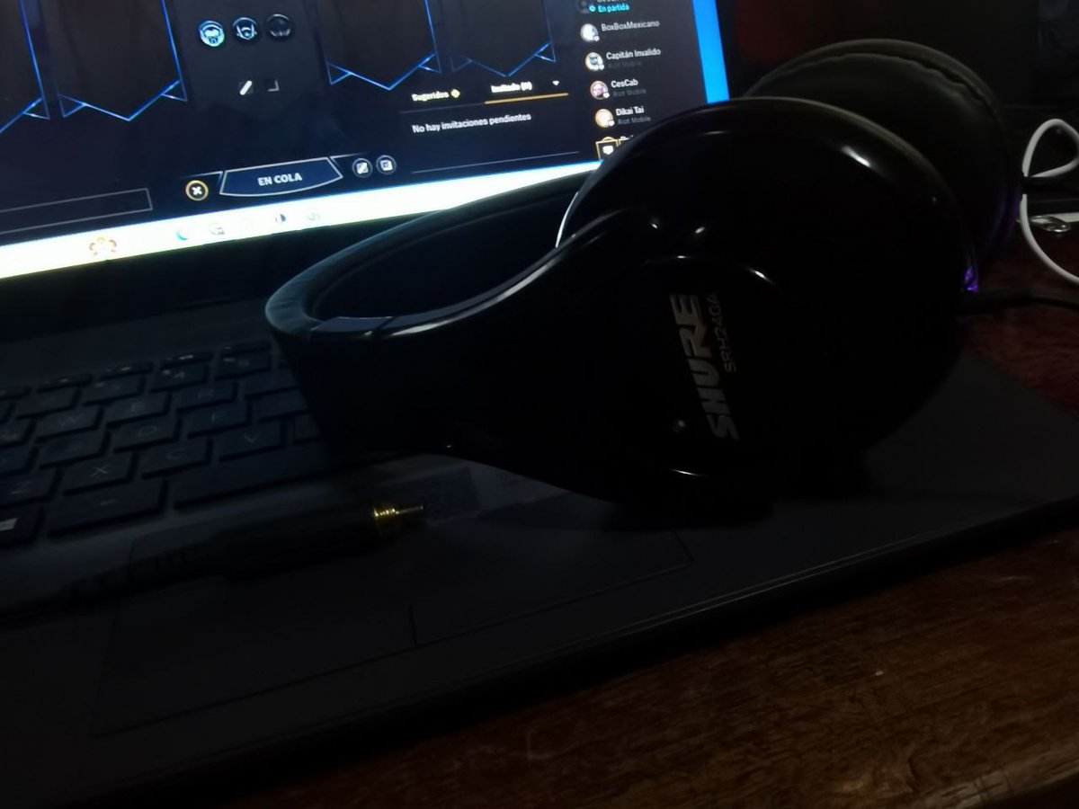 Estaba feliz con mis audifonos, hasta que se rompió el enchufe dentro de mi computadora ☹️ busque atención en su correo electrónico pero resulte ignorada y aún queda dentro de la garantía... que se hace? <a href="/shure/">Shure</a>  <a href="/shuremx/">Jane</a>