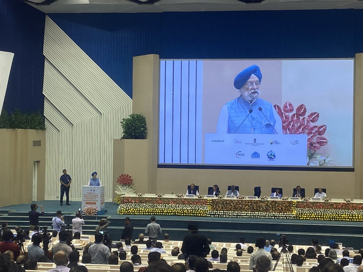 CREDAINational's tweet photo. Our esteemed Chief Guest, Shri @HardeepSPuri, Hon’ble Minister for Housing &amp; Urban Affairs &amp; Petroleum &amp; Natural Gas, Govt. of India addresses the delegates during the inaugural ceremony of India’s maiden conference on Adoption of New and Emerging https://t.co/hzLgCiJcPp