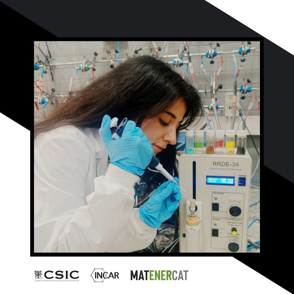 matenercat's tweet image. Today we present Judith González, a predoctoral researcher. Her research within MATENERCAT  is based on the optimization of the microwave-assisted sol-gel synthesis process of self-supported transition metal aerogels for electrocatalysts in fuel cells.

#solgel
#fuelcell