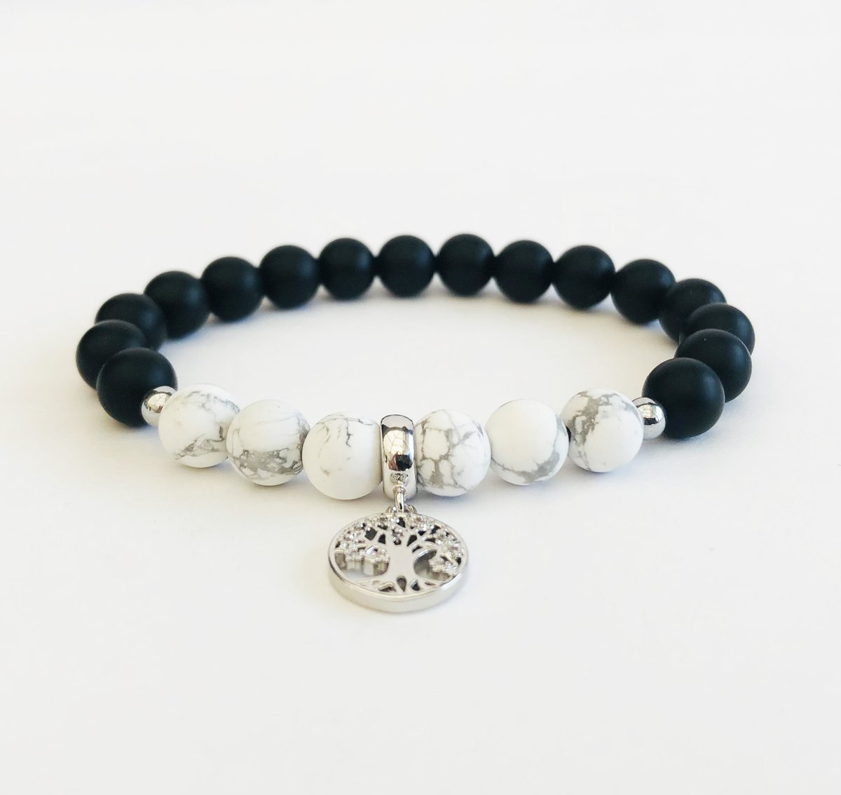 HandbagsByDyana's tweet image. RT @ValerieGiftsUK: #HandmadeInUK Black Agate and Natural Howlite Bead #Bracelet with Tree of Life Pendant. £10. Free UK shipping. We ship worldwide. 
#ValerieGiftsUK #EarlyBiz
etsy.me/3EuZDaB