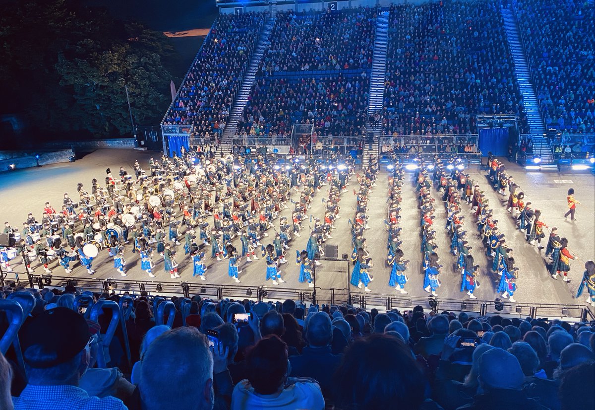 Terrific early dinner at The Broughton, then spectacular night at <a href="/EdinburghTattoo/">Edinburgh Tattoo</a> #FamilyTime 

guide.michelin.com/gb/en/city-of-…