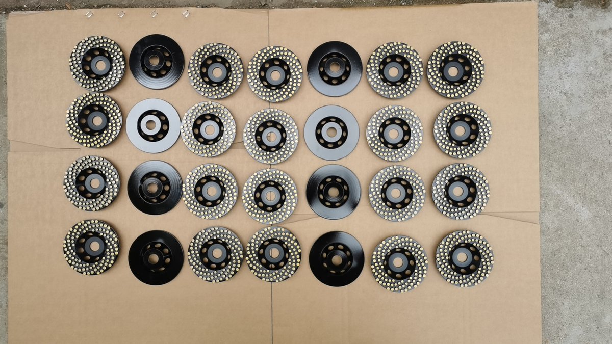 JaneLi30166037's tweet image. Cluster Cup Wheels
Size:5inch, 7inch and so on
Grinds aggressively
Leaves smoother finish compared to PCD cup wheels.
They are getting popular and popular
#DiamondTools  #StoneWorkingTools #StoneTools
#handgrinder #concretegrindingdisc #floorgrinding #conceretegrinding #masonry