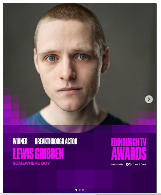 BjorkbackaHannu's tweet image. Congrats Lewis Cribben #EdinburghTVAwards @EdinburghTVFest ~(;^)~

Breakthrough Actor Winner for Somewhere Boy
@yleareena